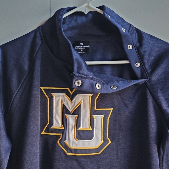 Marquette Golden Eagles Pullover in Women's Large - Picture 9 of 15